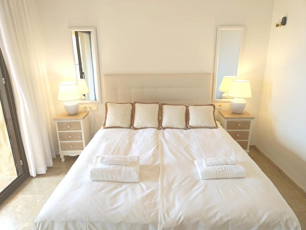 Appartement 15 First Line Penthouse With Wonderful Seaview Near Duquesa Golf Manilva Andalucia Extérieur photo